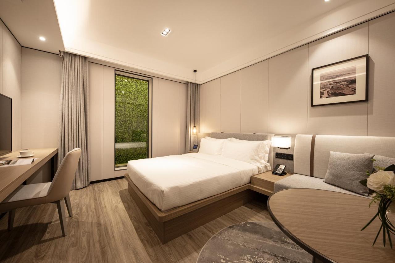 Cm Serviced Apartment Shenzhen Dongmen Екстер'єр фото