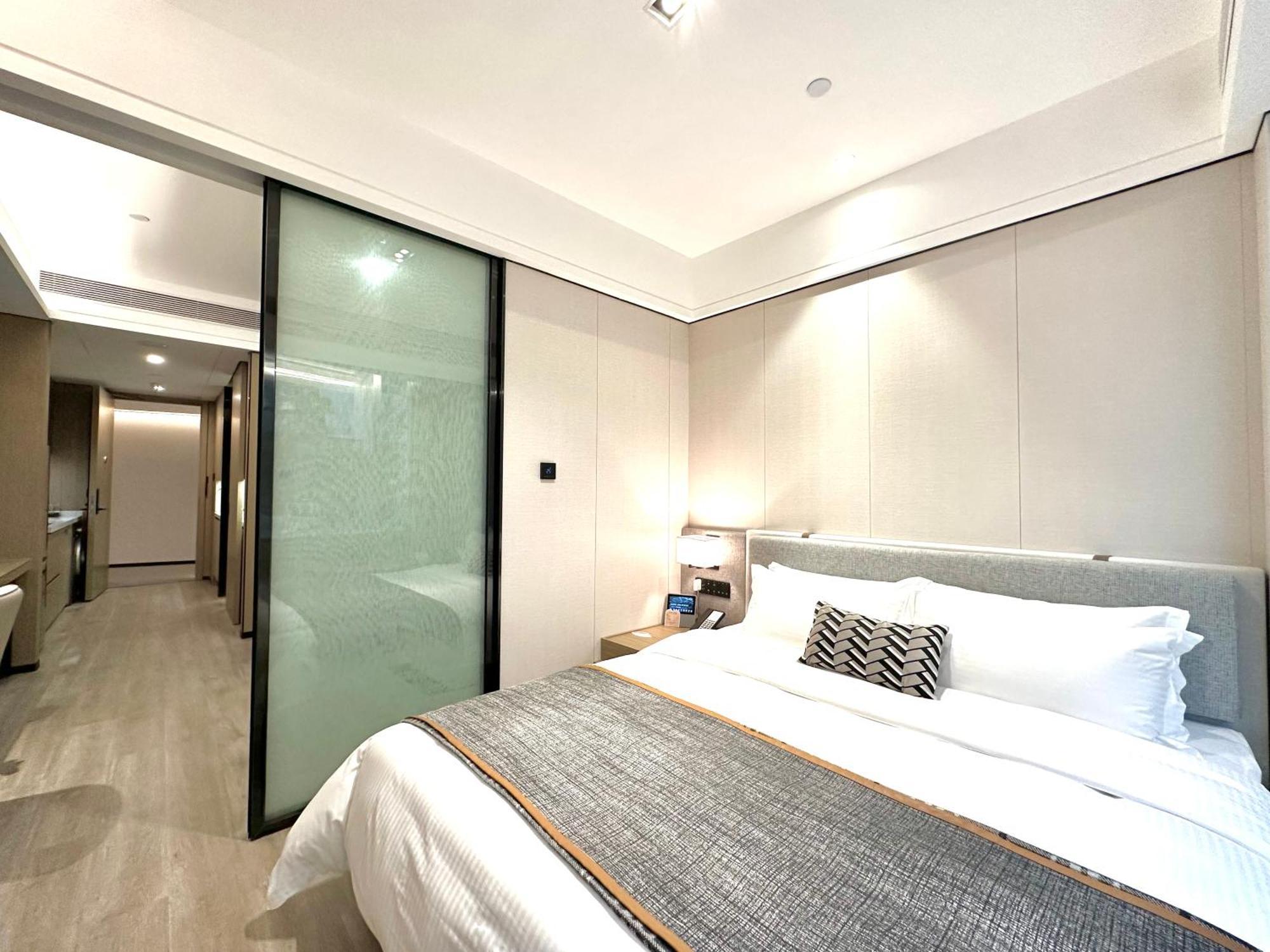 Cm Serviced Apartment Shenzhen Dongmen Екстер'єр фото
